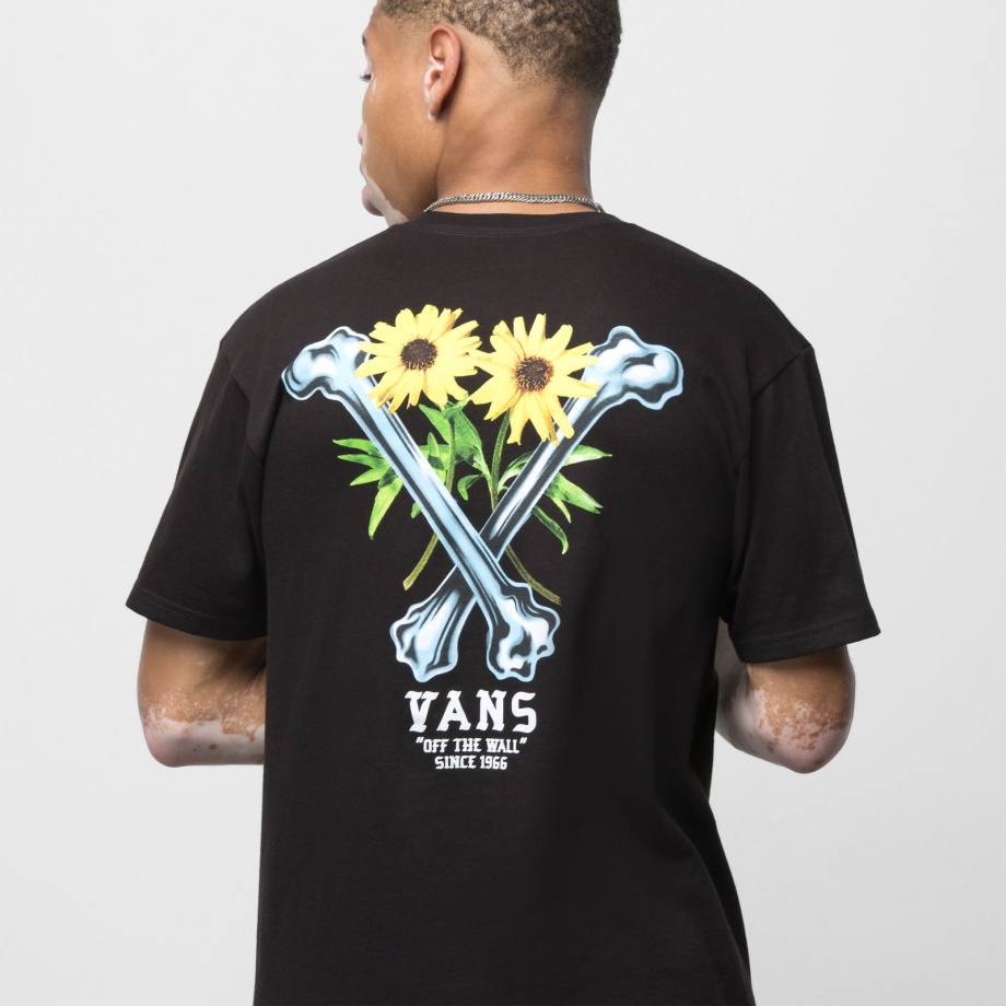 Camiseta Preta Vans Crossbones